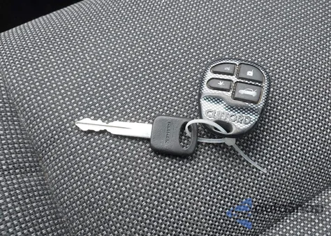 2005 Ford Crown Victoria Police z USA, uszkodzony, nr VIN 2FAHP71W95X101675